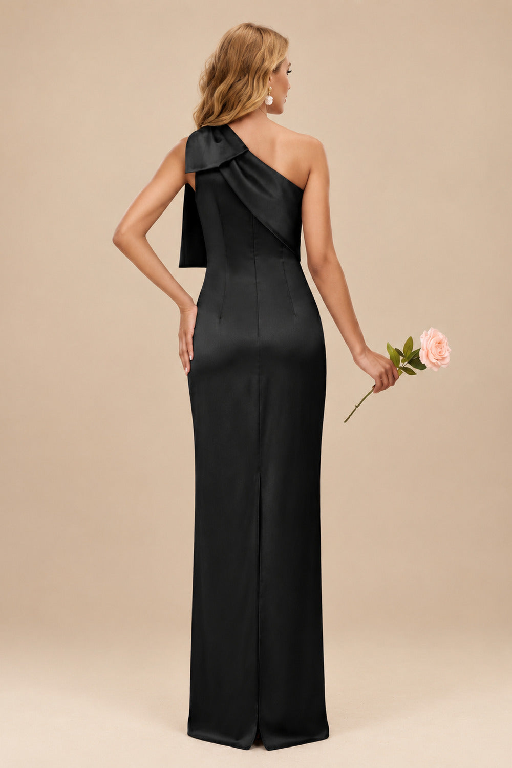 Rutipo Black Sheath/Column One-Shoulder Satin Bridesmaid Dresses With Bow(s)
