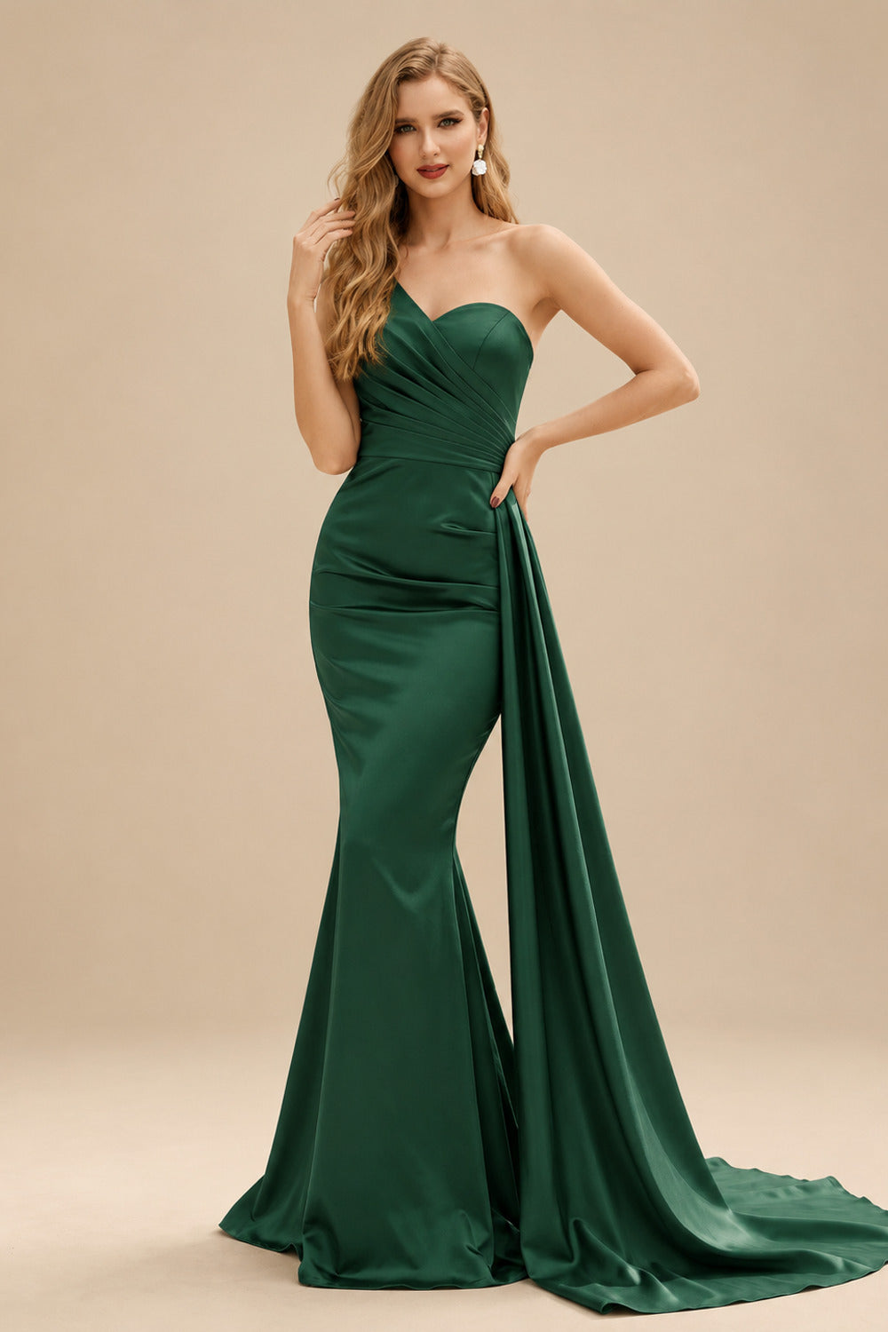 Rutipo Hunter Green Sheath/Column One-Shoulder Sleeveless Silk Like Satin Bridesmaid Dresses