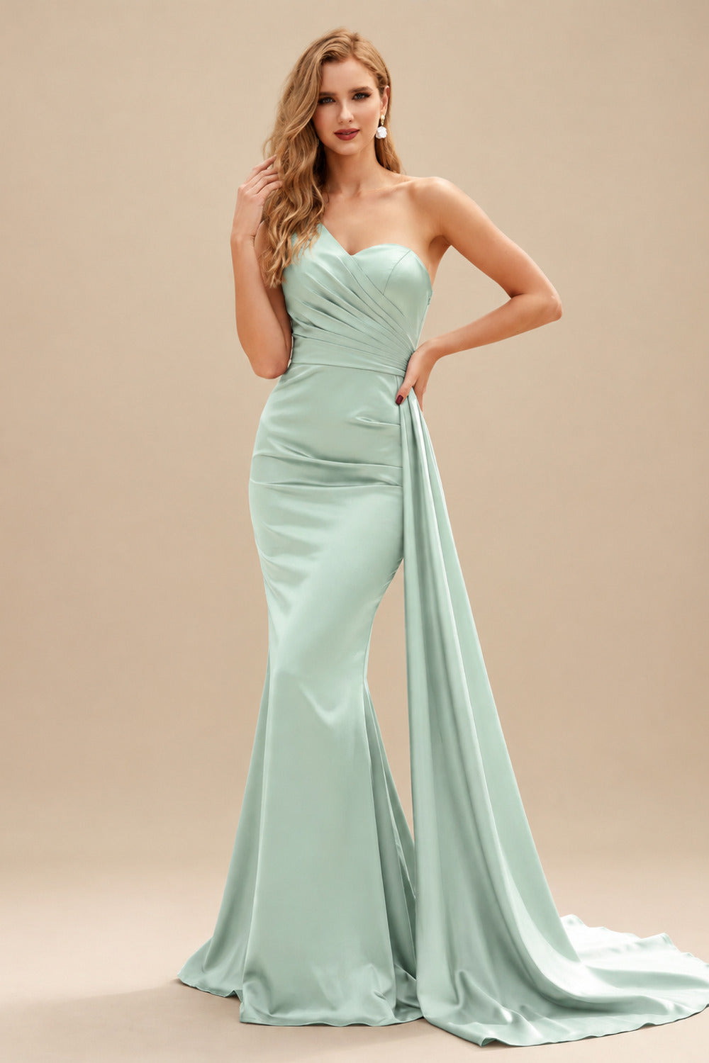 Rutipo Sage Green Sheath/Column One-Shoulder Sleeveless Silk Like Satin Bridesmaid Dresses
